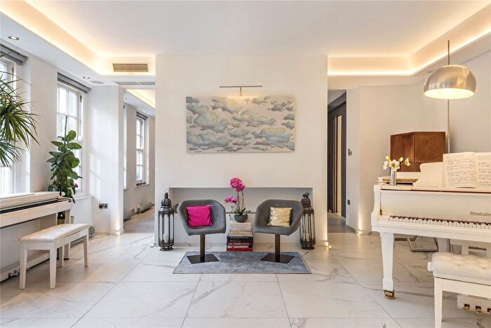 4 Bedroom Flat To Rent In Lanchester Court, Seymour Street, W2