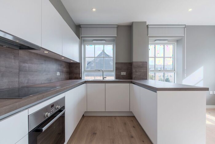 2 Bedroom Flat To Rent In Cheam Common Road, Worcester Park, KT4