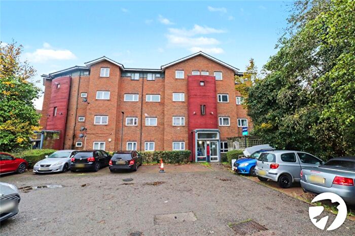 2 Bedroom Flat For Sale In Meadowford Close, London, SE28