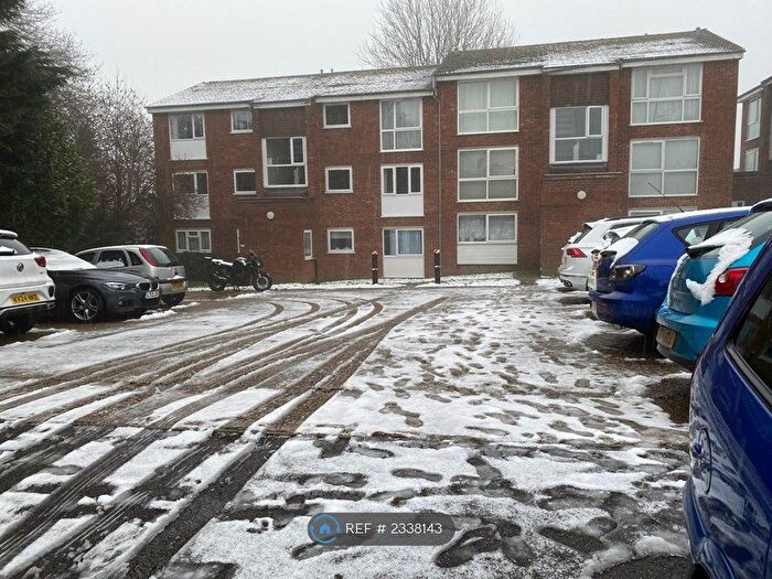 2 Bedroom Flat To Rent In Roydon Court, Hemel Hempstead, HP2