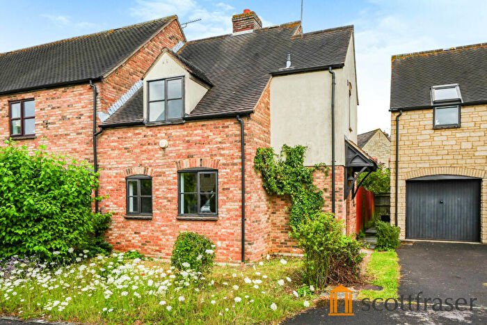 2 Bedroom End Of Terrace House To Rent In Sherbourne Road, Witney, OX28