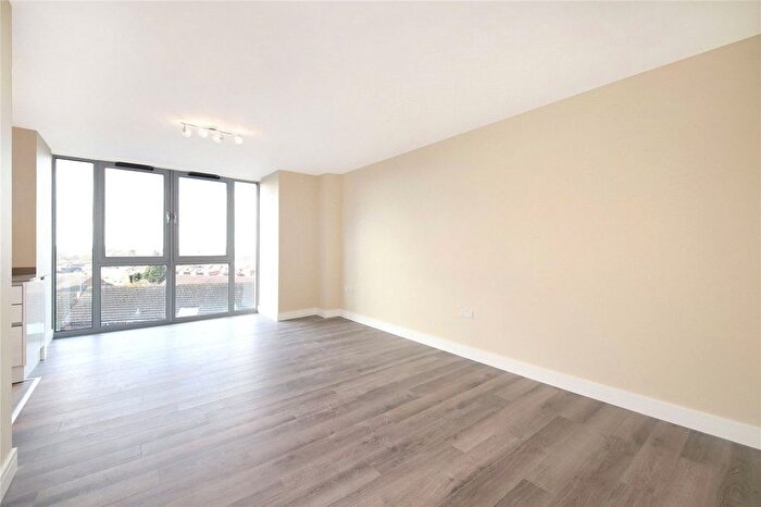 1 Bedroom Flat To Rent In Tamworth Road, Croydon, CR0