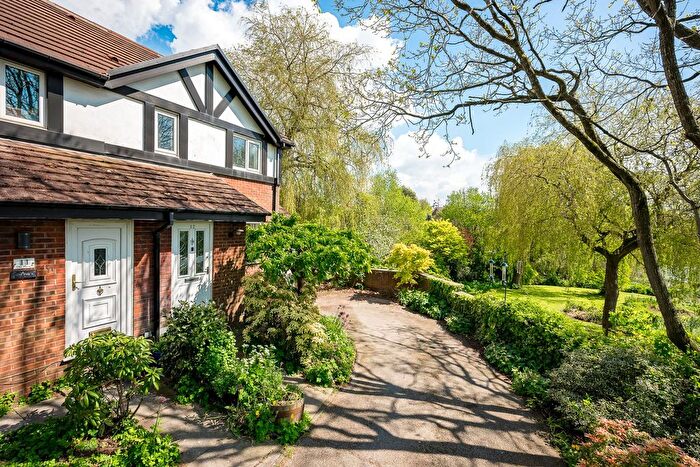4 Bedroom Semi-Detached House For Sale In The Reach, Worsley, M28