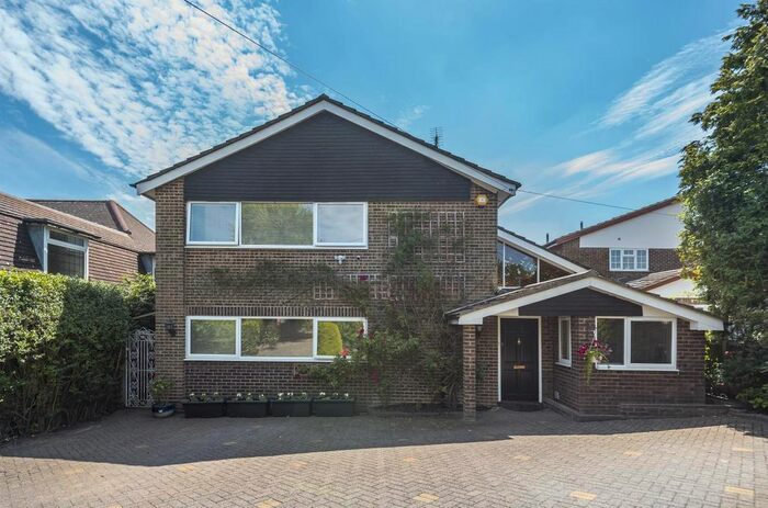 4 Bedroom Detached House For Sale In Vineyards Road, Northaw, Potters Bar, EN6
