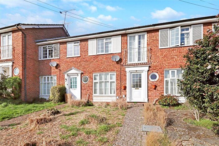 3 Bedroom Terraced House For Sale In Woking, Surrey, GU22