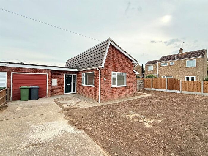 3 Bedroom Detached Bungalow For Sale In Martham Road, Hemsby, NR29