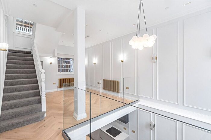 3 Bedroom Detached House To Rent In Union Street, London, SE1