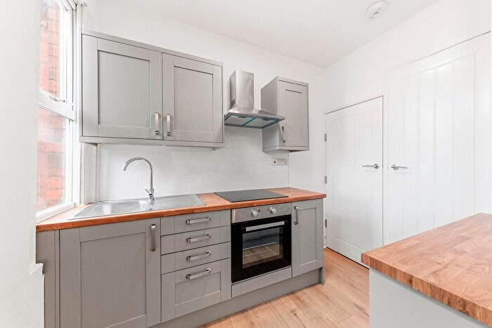 2 Bedroom Terraced House To Rent In Pasture View, Leeds, LS12