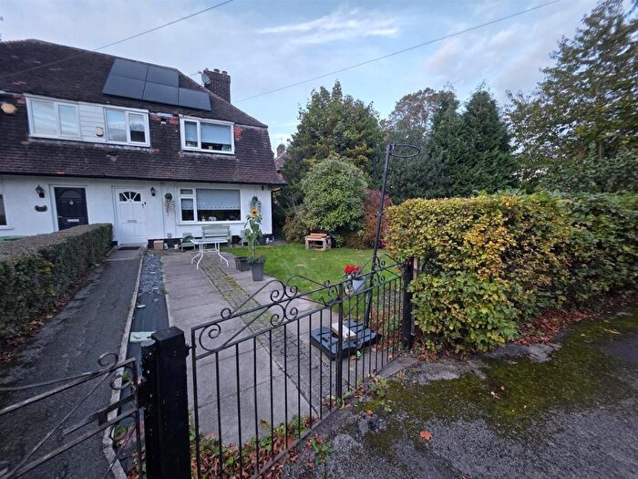 3 Bedroom Semi-Detached House For Sale In Hall Lane, Baguley, Manchester, M23