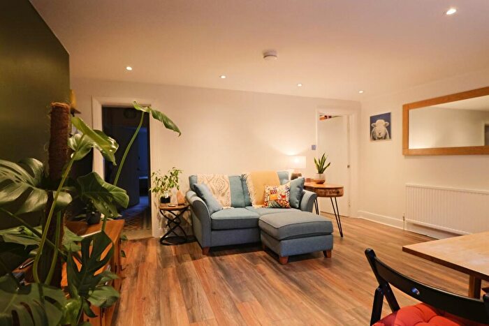 2 Bedroom Apartment To Rent In Garden Flat, Aberdeen Road, Bristol, BS6