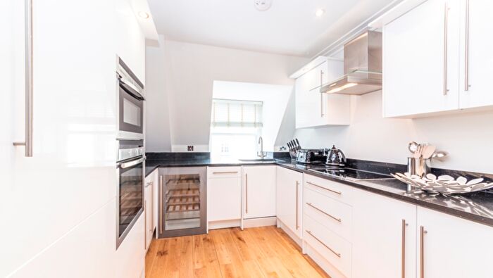 1 Bedroom Flat To Rent In Grosvenor Hill, Mayfair, London, W1K