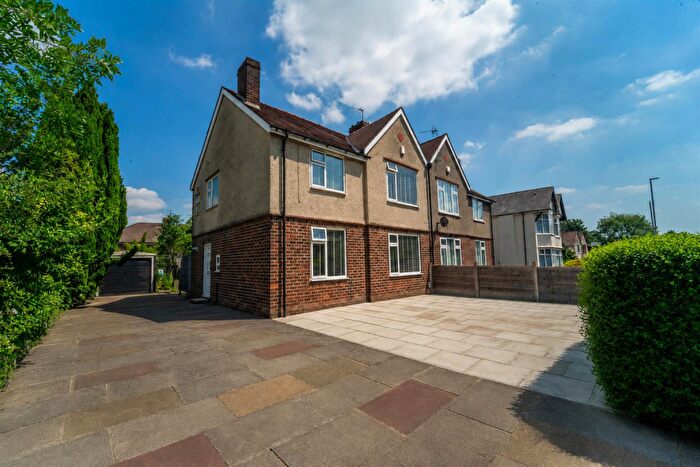 3 Bedroom Semi-Detached House For Sale In Manchester Road, Swinton, Manchester, M27