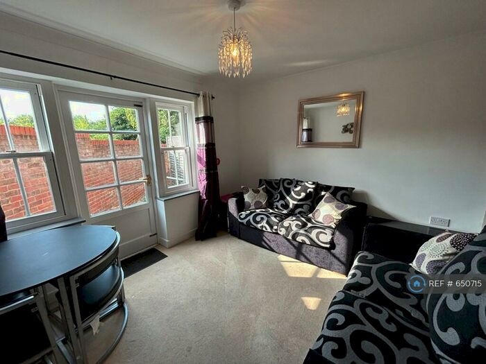 4 Bedroom End Of Terrace House To Rent In The Spires, Canterbury, CT2