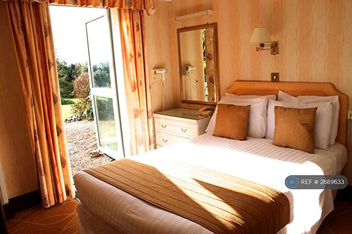 1 Bedroom Flat To Rent In Douglas Avenue, Exmouth, EX8