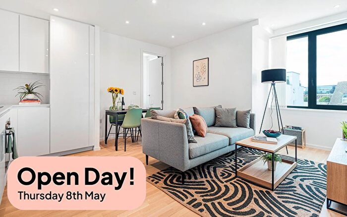 2 Bedroom Flat To Rent In Queens Road, Reading, RG1