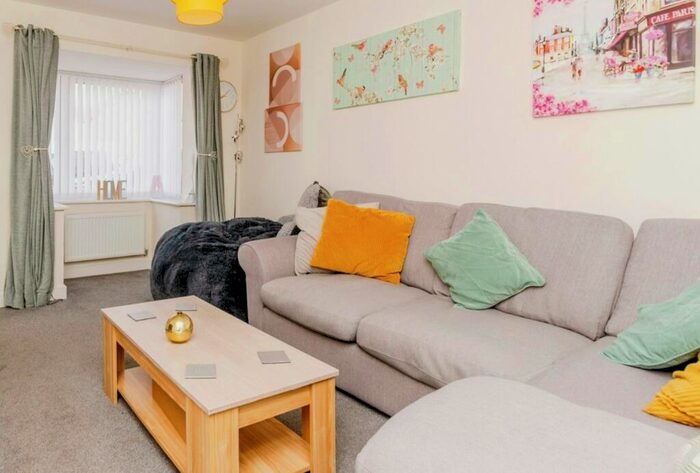 2 Bedroom Semi-Detached House For Sale In Bolton Rise, Tipton, DY4