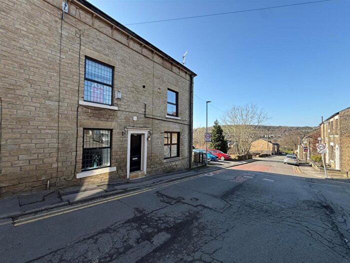 2 Bedroom Terraced House For Sale In Micklehurst Road, Mossley, OL5