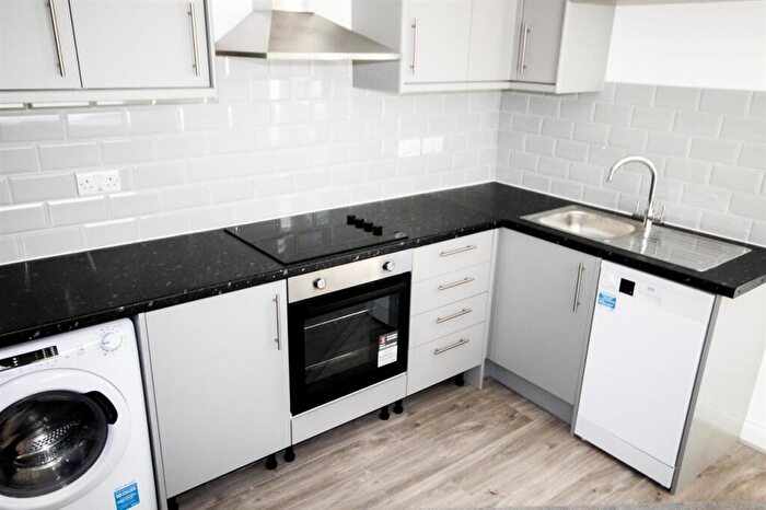 2 Bedroom Maisonette To Rent In St James Road, Southampton, SO15