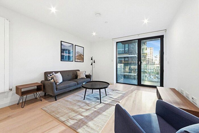 1 Bedroom Apartment To Rent In John Cabot House, Clipper Street, E16