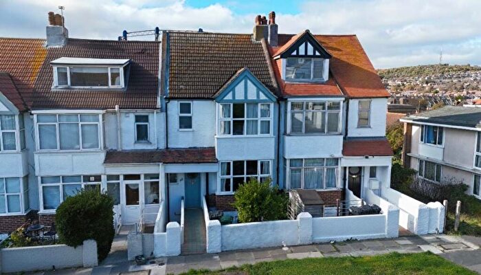 3 Bedroom Maisonette For Sale In Cliff Road, Brighton, BN2