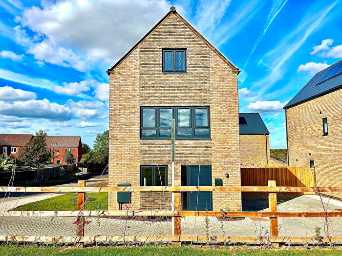 4 Bedroom Detached House For Sale In Wolverton Road, Great Linford, Milton Keynes, MK14