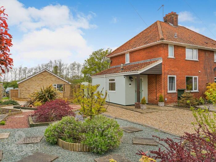 3 Bedroom Semi-Detached House For Sale In The Boundaries, Geldeston Road, Gillingham, NR34