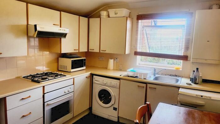 1 Bedroom Flat To Rent In Elthorne Avenue, London, W7
