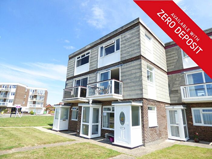 2 Bedroom Flat To Rent In Marine Parade East, Lee-On-The-Solent, PO13