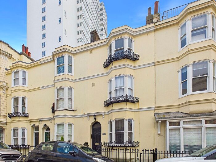 Studio For Sale In Regency Square, Brighton, BN1