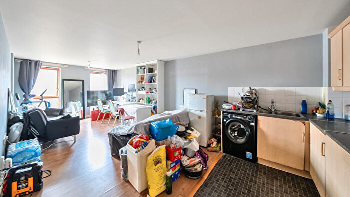3 Bedroom Flat For Sale In Edison Court, A Campbell Rd, Croydon, CR0