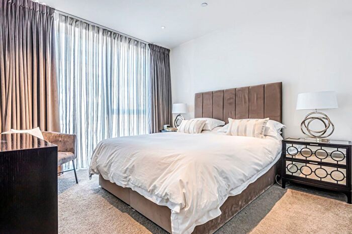 3 Bedroom Flat To Rent In Long Lane, Taper Building, SE1