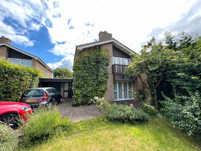 4 Bedroom Detached House For Sale In Lyne Walk, Hackleton, Northampton, NN7