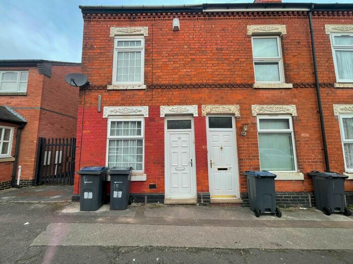2 Bedroom End Of Terrace House To Rent In Grace Road, Sparkbrook, Birmingham, B11