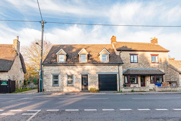 3 Bedroom Semi-Detached House To Rent In Cassington Road, Oxford, OX5