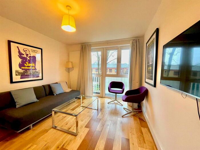 2 Bedroom Flat To Rent In Darfield Way, Ladbroke Grove, W10