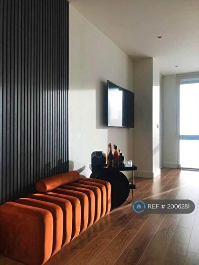 1 Bedroom Flat To Rent In Lighterman Point, London, E14