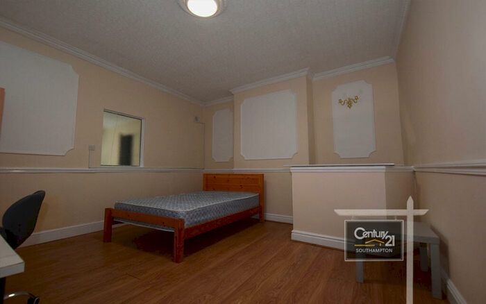 9 Bedroom Semi-Detached House To Rent In |Ref: |, Lodge Road, Southampton, SO14