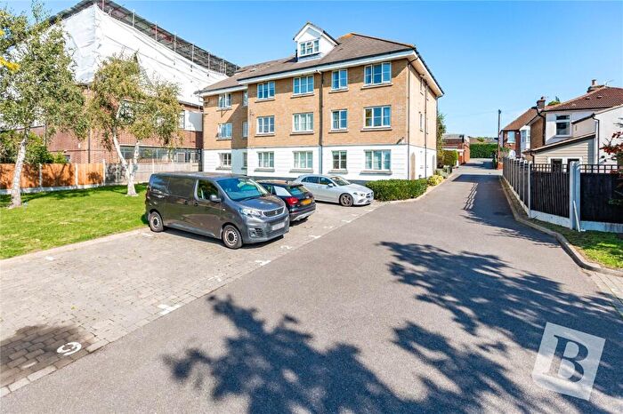 1 Bedroom Apartment For Sale In Buckingham Court, Carlisle Road, Romford, RM1