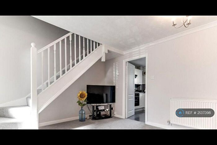 2 Bedroom Terraced House To Rent In The Belfry, Luton, LU2