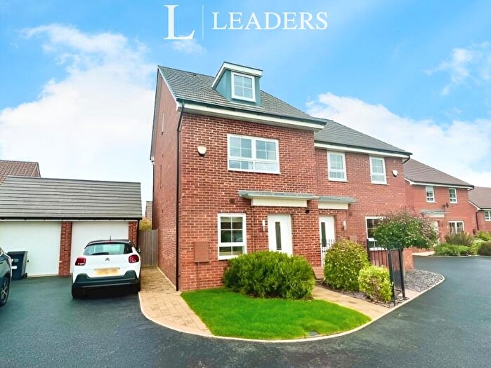 4 Bedroom Semi-Detached House To Rent In Southwell Way, Bourne, PE10