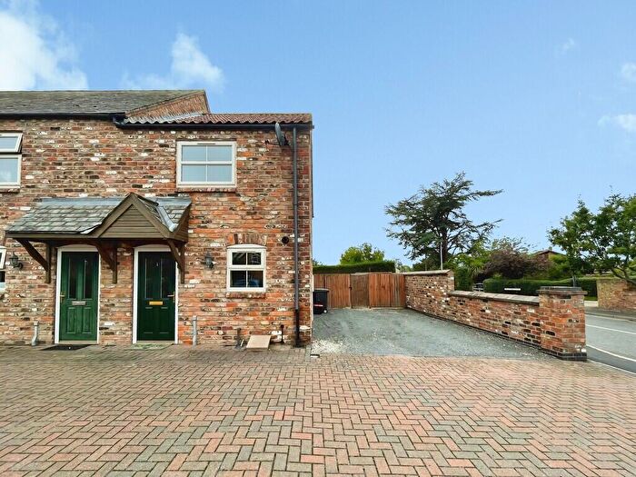 2 Bedroom Semi-Detached House To Rent In Drury Court, Skellingthorpe, LN6