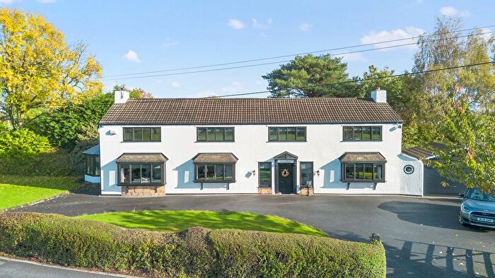 4 Bedroom Detached House For Sale In Mill House Lane, Croft, WA3