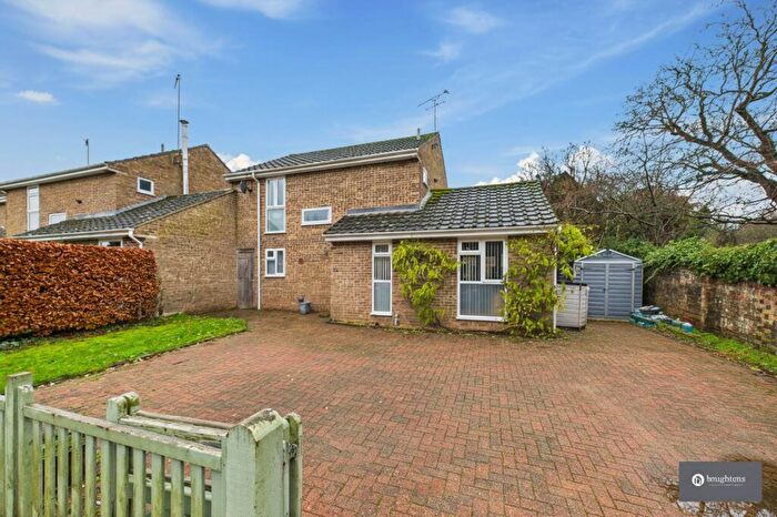 3 Bedroom Link Detached House For Sale In Valley Road, Finmere, MK18