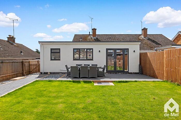 3 Bedroom Semi-Detached Bungalow For Sale In Kenelm Rise, Winchcombe, GL54