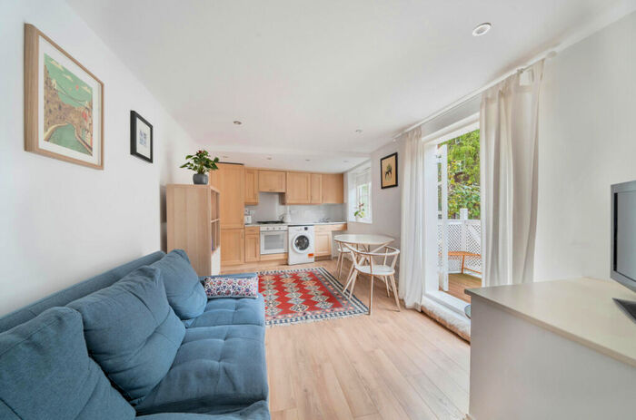 2 Bedroom Terraced House To Rent In Church Walk, Childs Hill, London, NW2