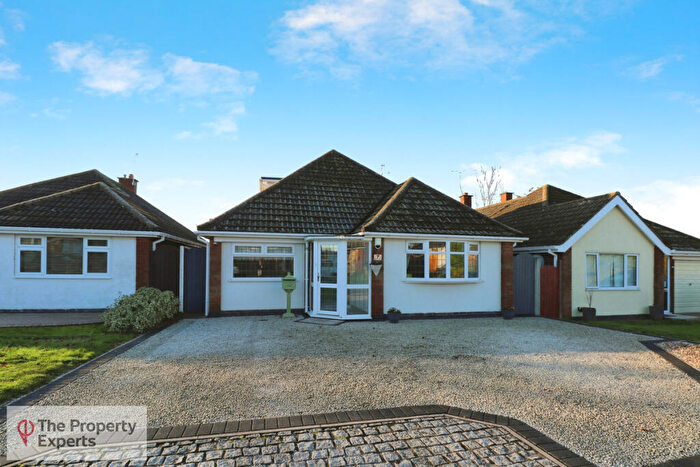 3 Bedroom Detached Bungalow For Sale In Moor Farm Close, Rugby, CV23