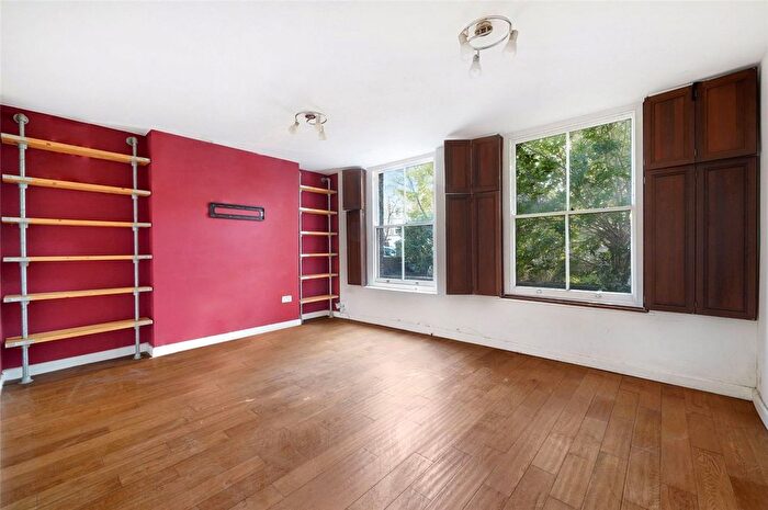2 Bedroom Flat For Sale In Leighton Crescent, London, NW5