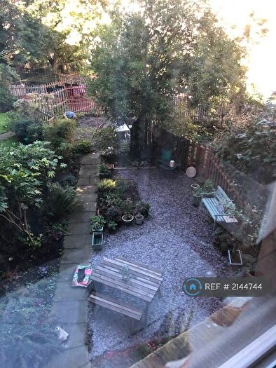 2 Bedroom Flat To Rent In Watson Crescent, Edinburgh, EH11