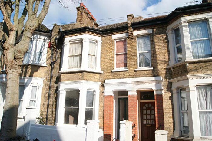 1 Bedroom Flat To Rent In Old Southend Road, Southend-On-Sea, SS1