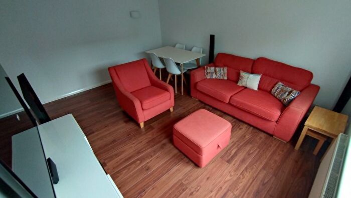 2 Bedroom Flat To Rent In Beattie Avenue, Cornhill, Aberdeen, AB25